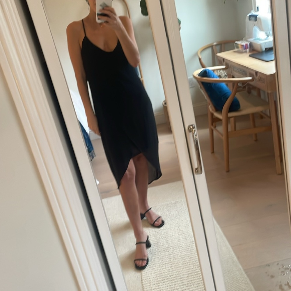 Chic Black Dress in size small